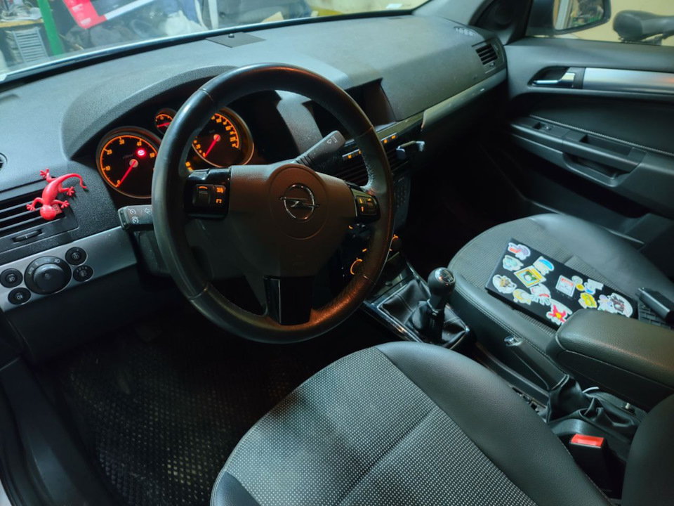 Фото в бортжурнале Opel Astra H