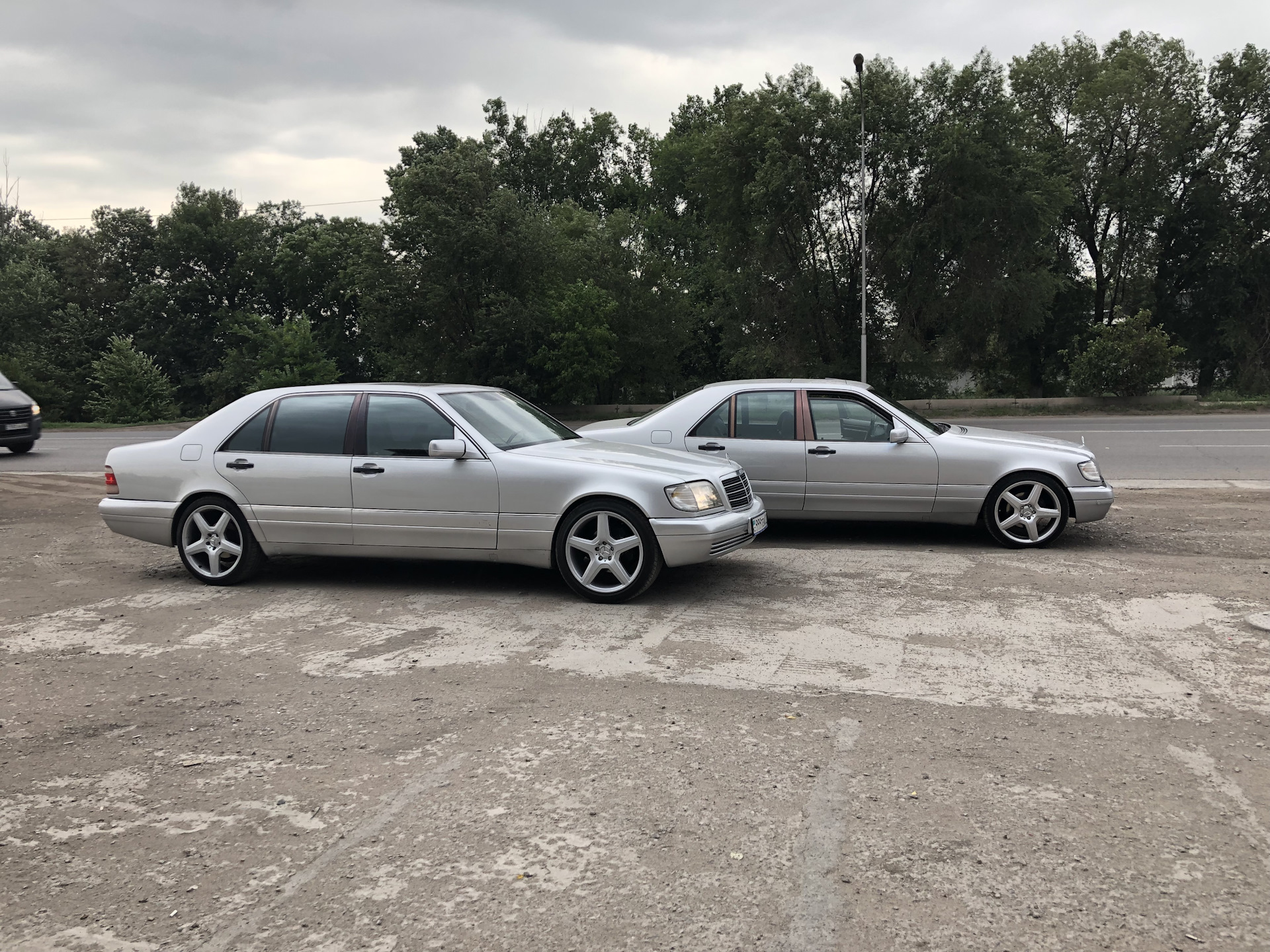 Mercedes w140 на дисках AMG