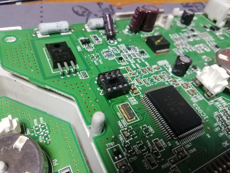 °F в °С, Мили в Км. Диоды в приборке. — Pontiac Vibe (1G), 1,8 л, 2002 ...