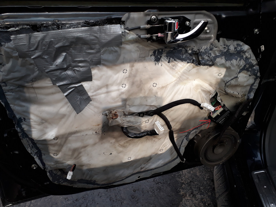 Не работали кнопки стеклоподъемников — Hyundai Santa Fe (1G), 2 л, 2008 ...