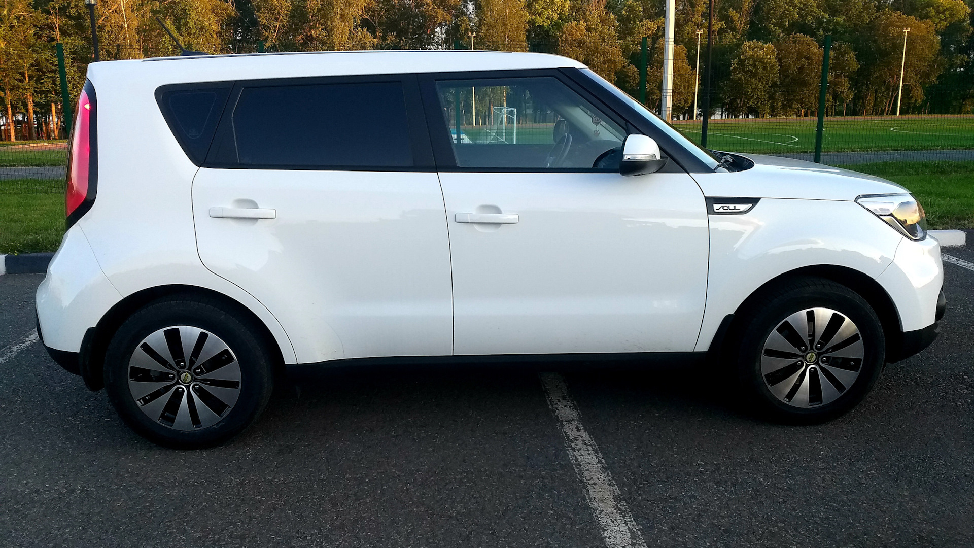 KIA Soul (2G) 1.6 бензиновый 2018 | Белый на DRIVE2