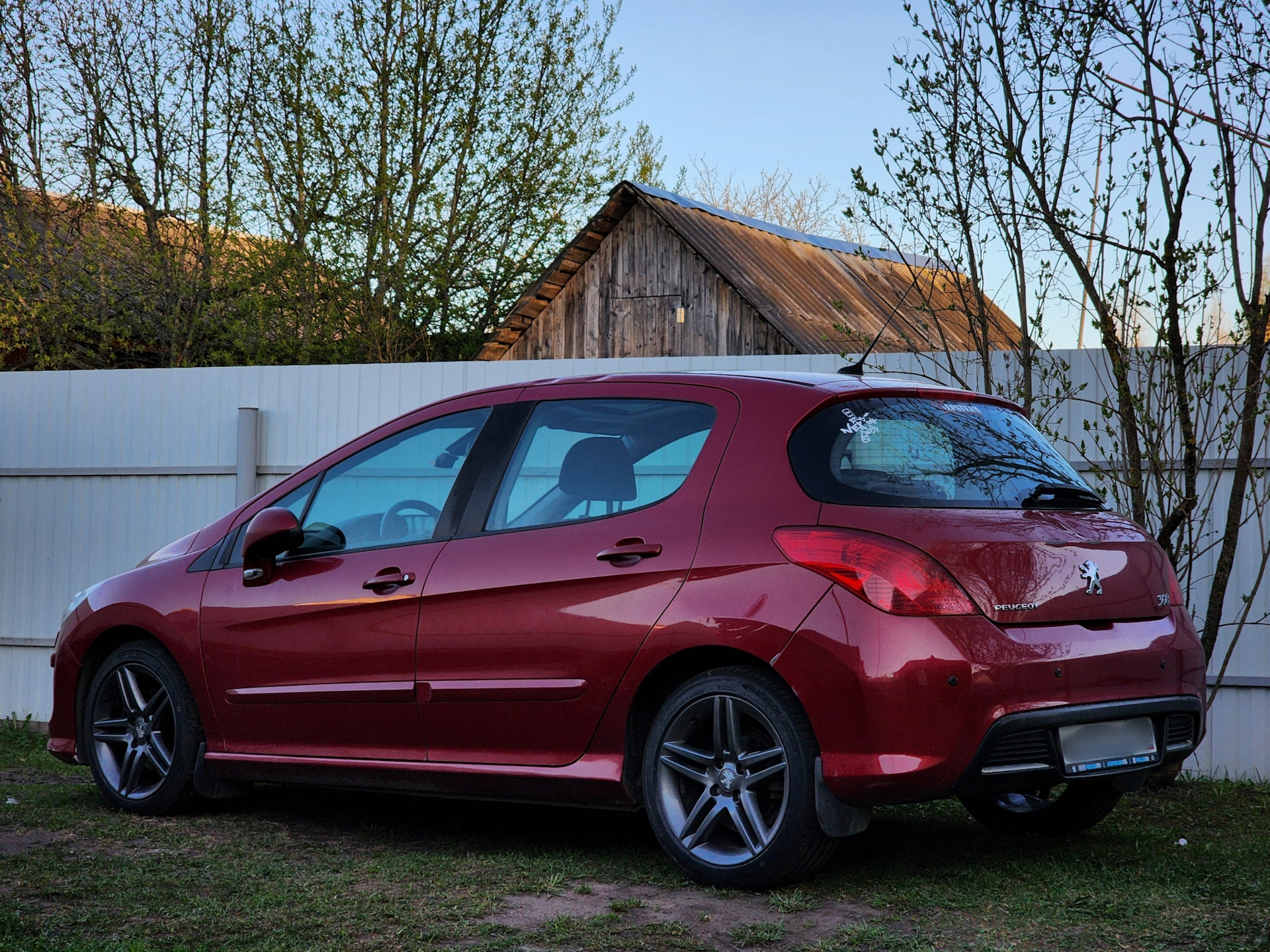 26. Новая обувка. Переход на 17-е колеса. — Peugeot 308 (1G), 1,6 л, 2008  года | колёсные диски | DRIVE2