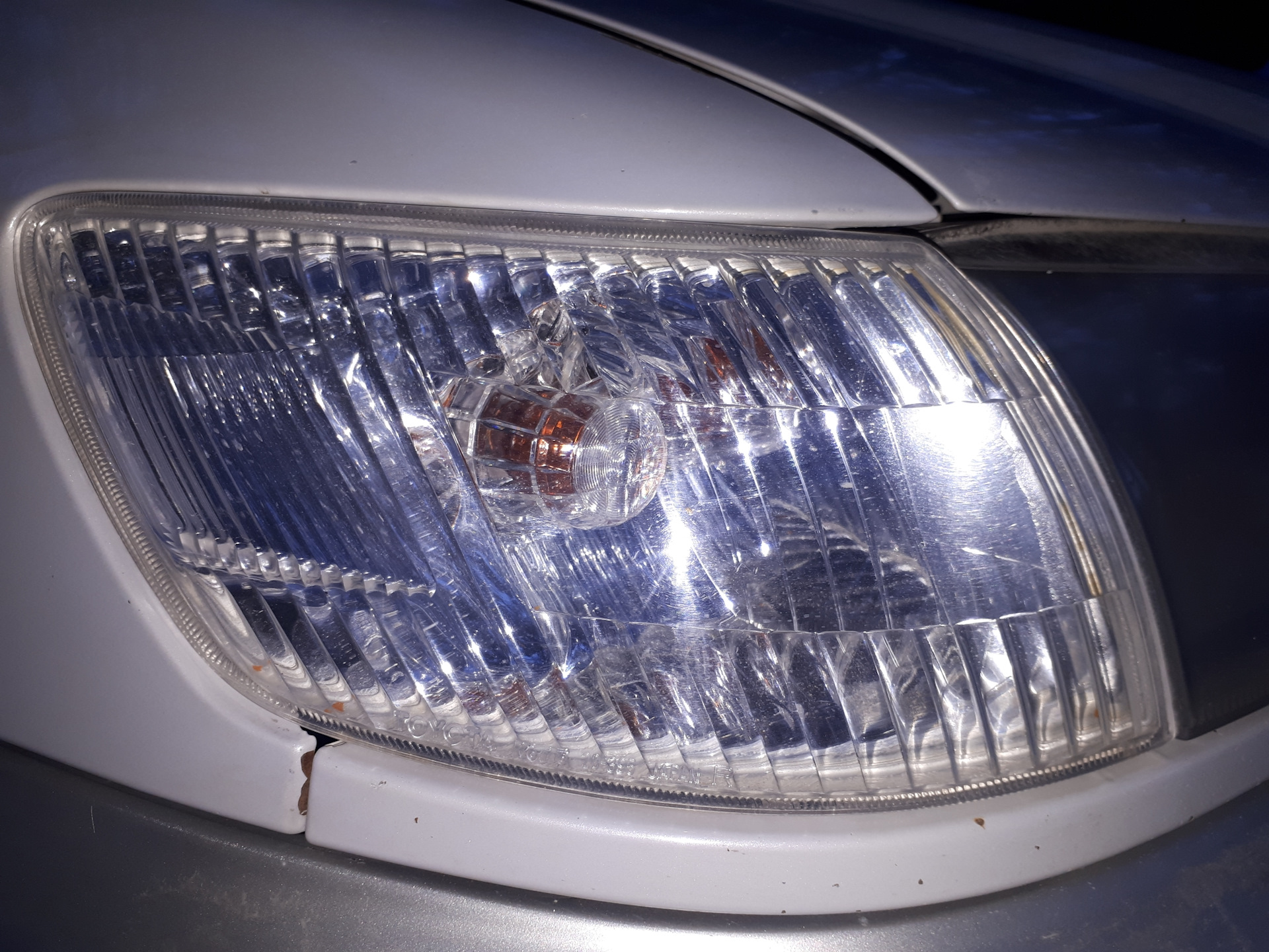 Как снять поворотник на тойота короне Туманочки и поворотники. - Toyota Corona Premio (T210), 2 л, 1999 года запчасти 