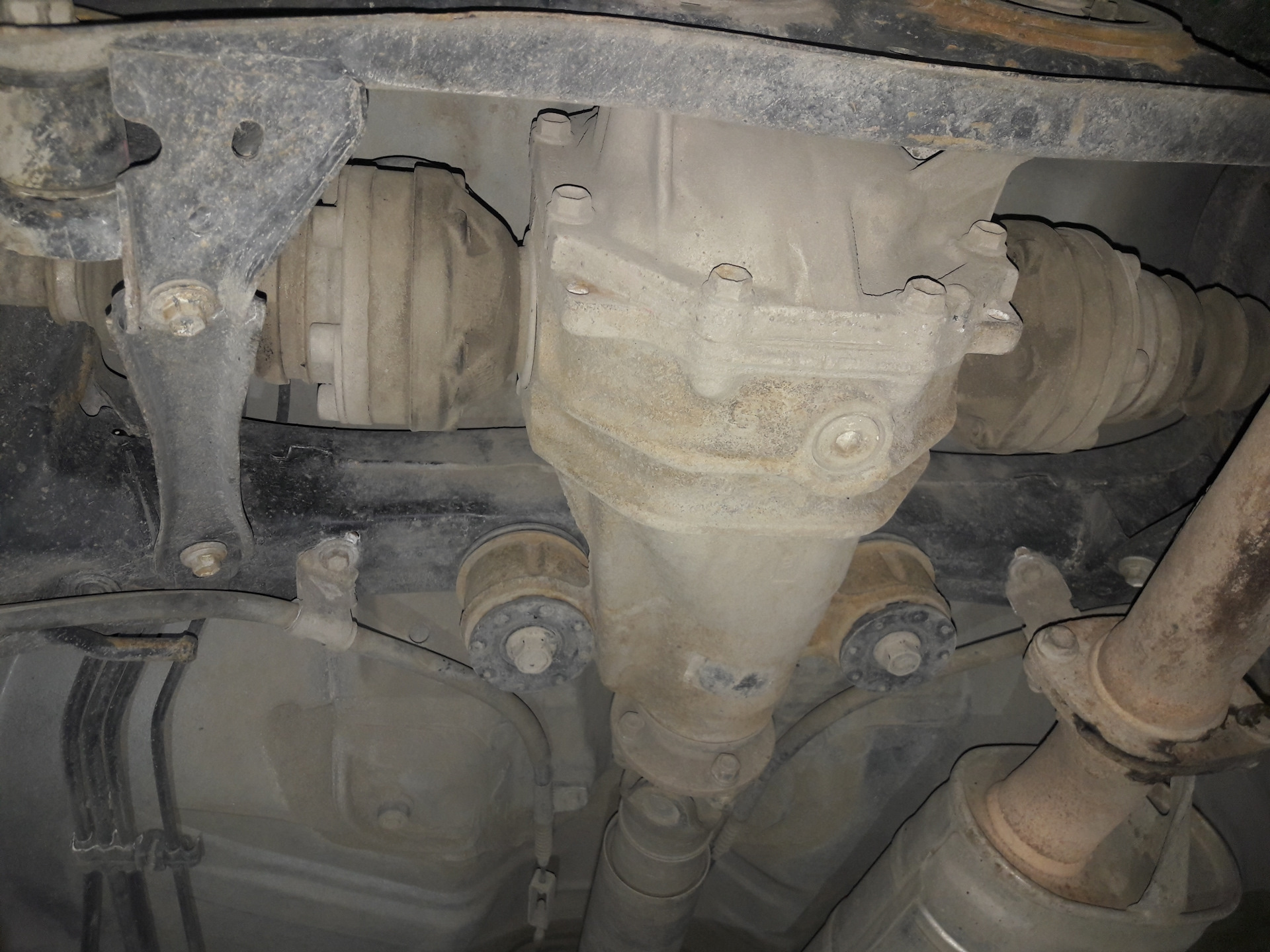 Стук приводов в редукторе — Toyota Mark II (100), 2,5 л, 1997 года ...