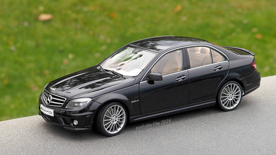 1/18 Mercedes-Benz C63 AMG (W204), 2007 (AUTOart #76268