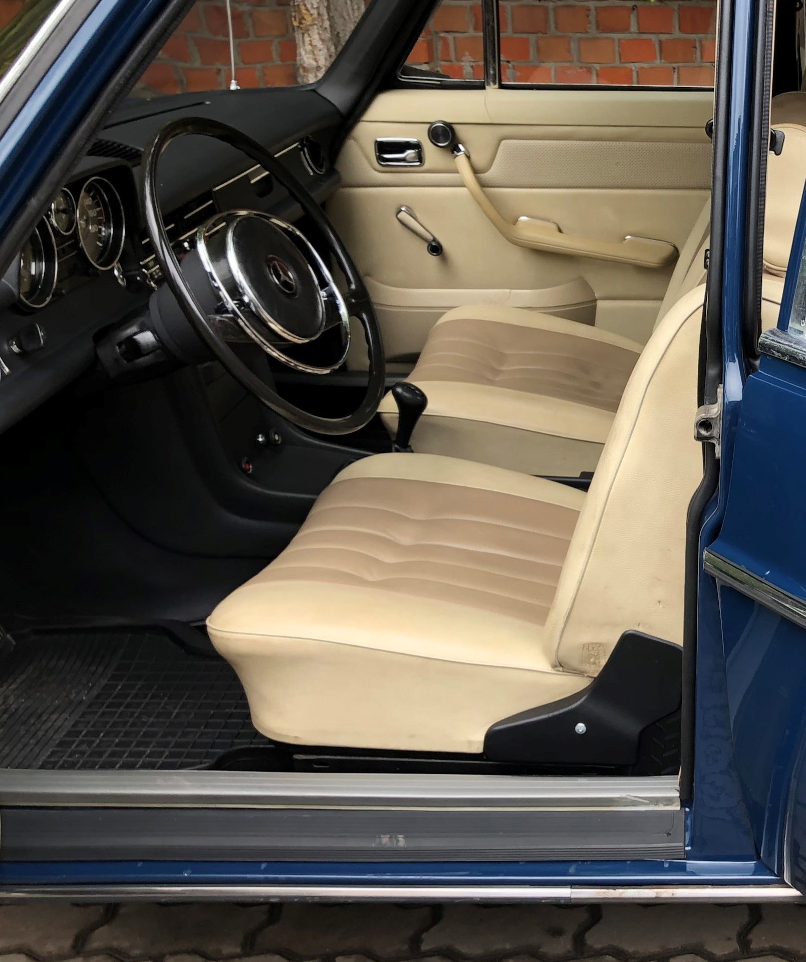 резиновые накладки на пороги Мерседес W115/114 — Mercedes-Benz W115, 2 ...