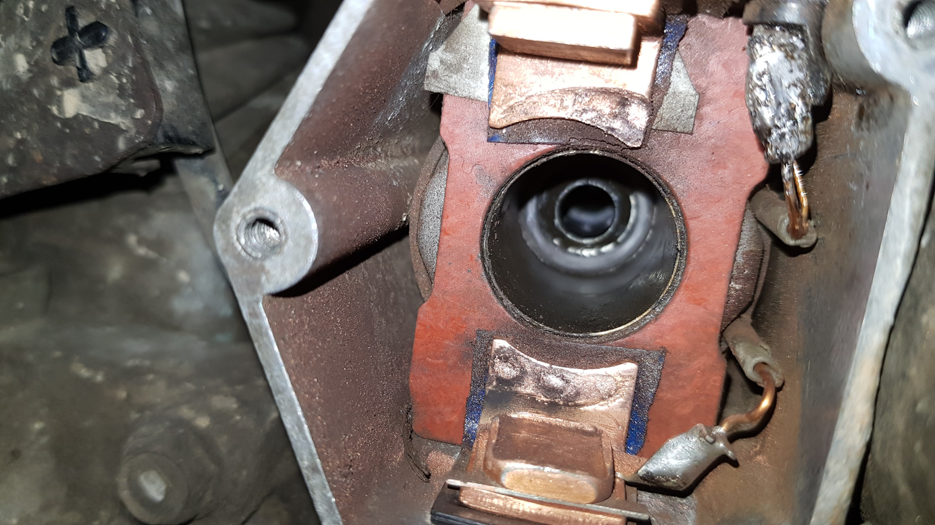 83. Стартер не крутит, втягивающее реле и его контакты. — Toyota Camry ...