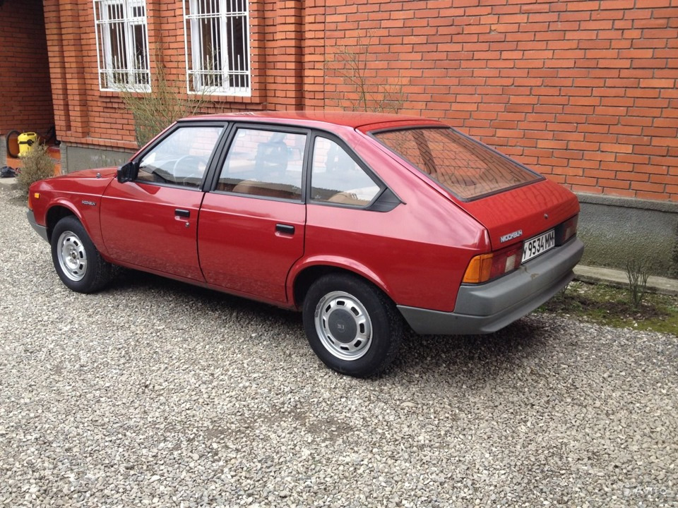 Стекло зад с обогревом — Москвич 2141