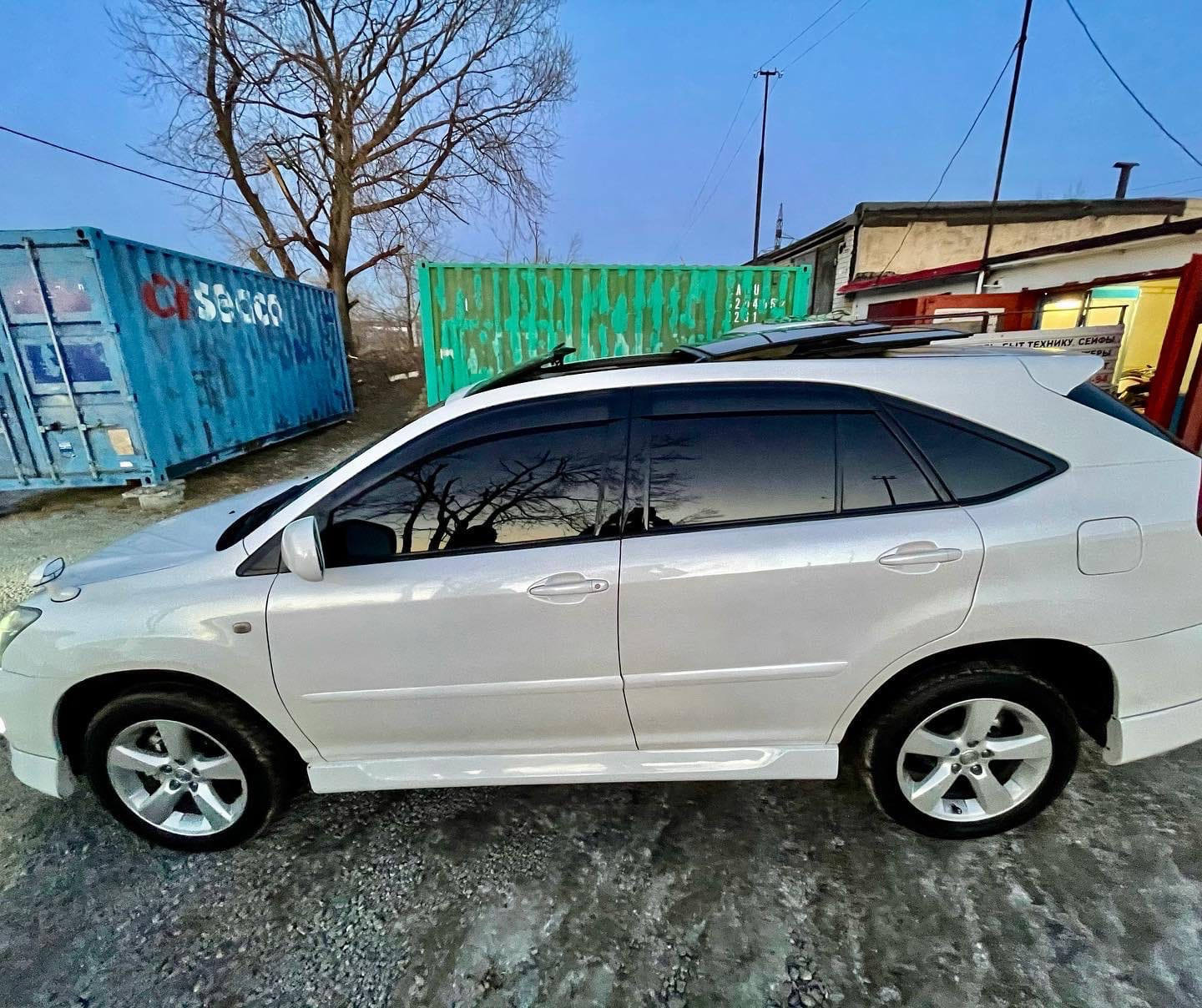 Шины тойота харриер. Toyota Harrier 35 с люком. Тойота Харриер 30 кузов на литье. 235/55/18 Harrier. Harrier 2003 с люком.