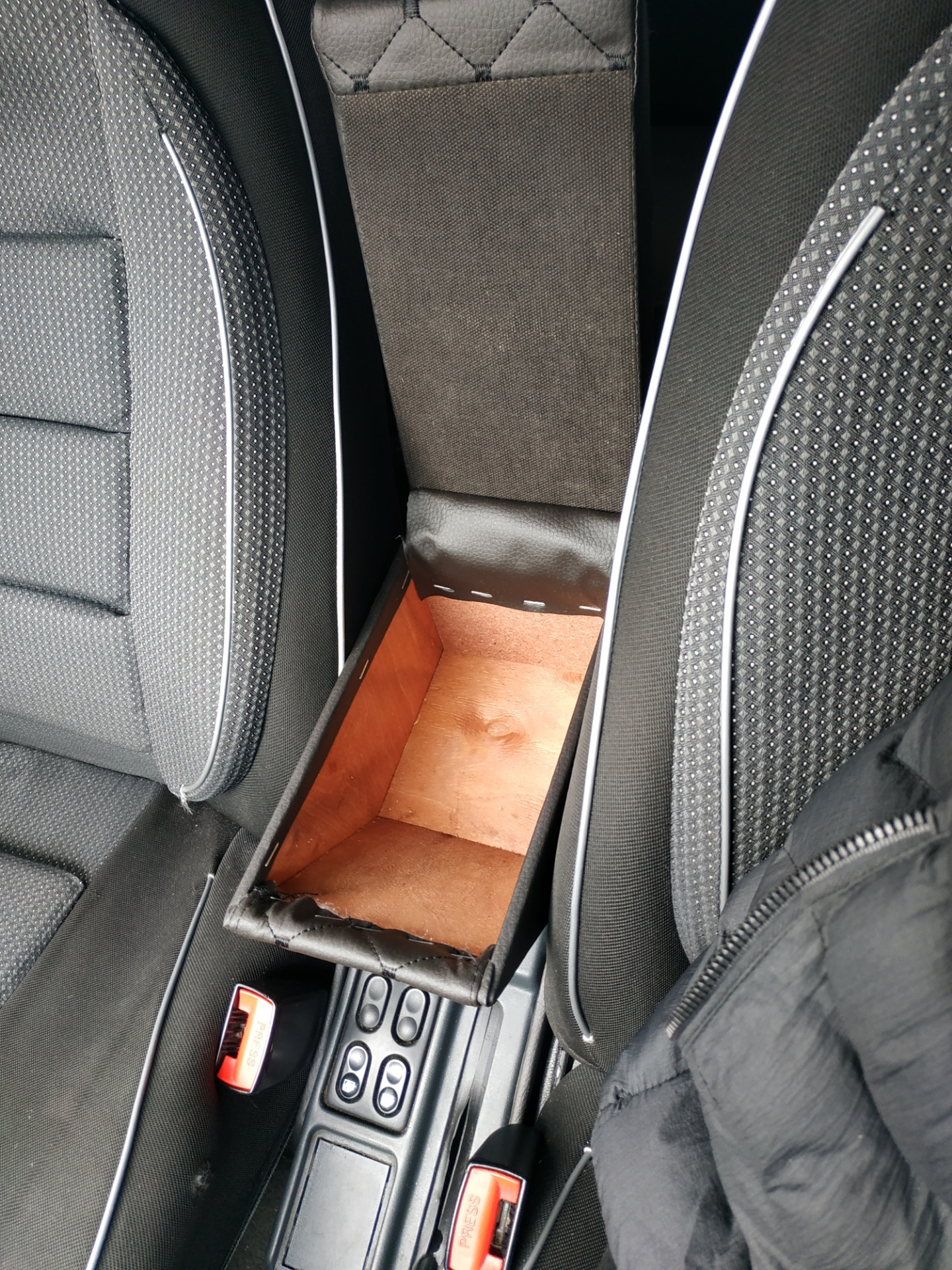 Купить Подлокотник На Ваз 2112