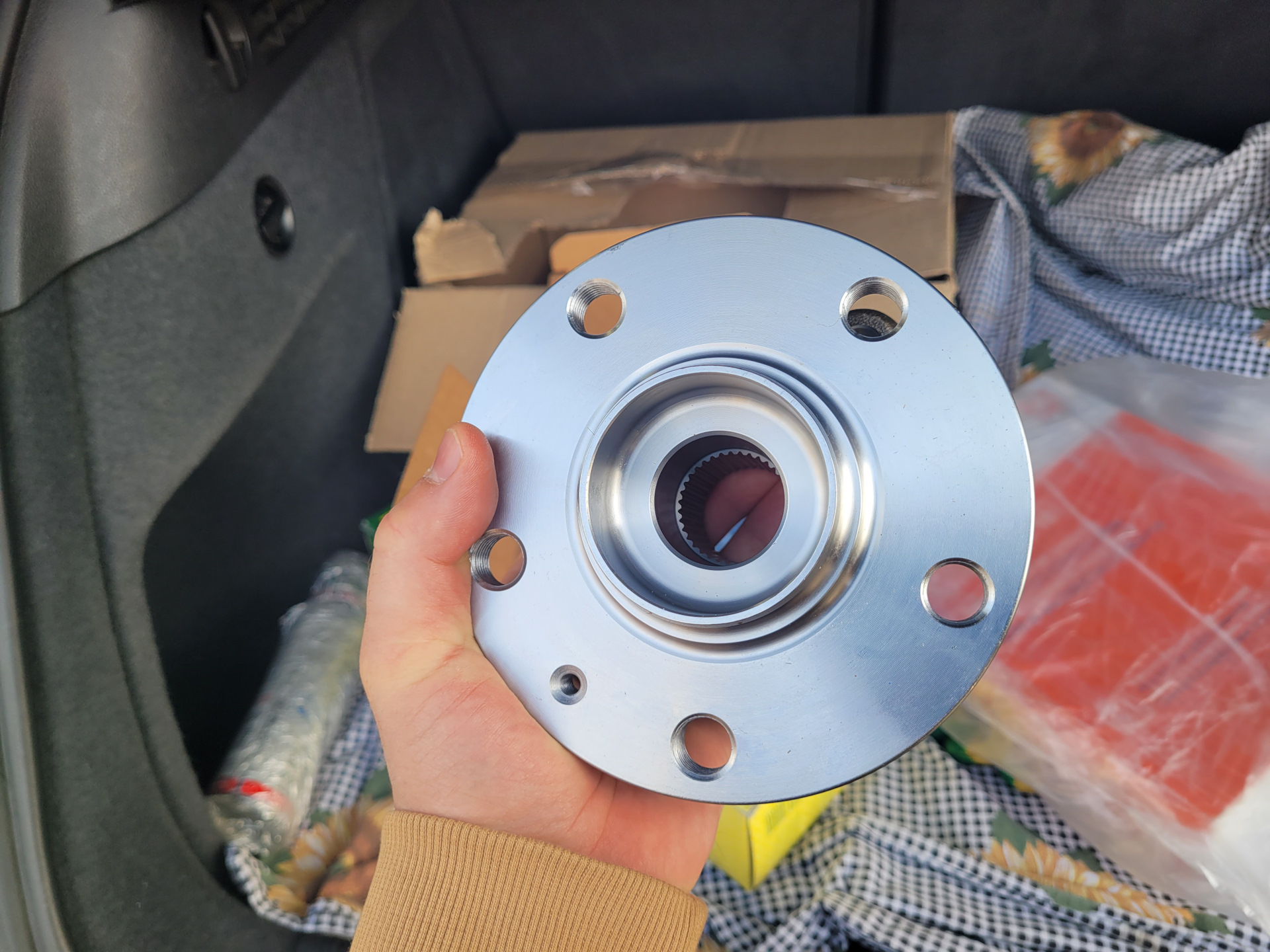 Замена подшипника ступицы SKF на Audi Q3 — Audi Q3 (1G), 2 л, 2012 года ...