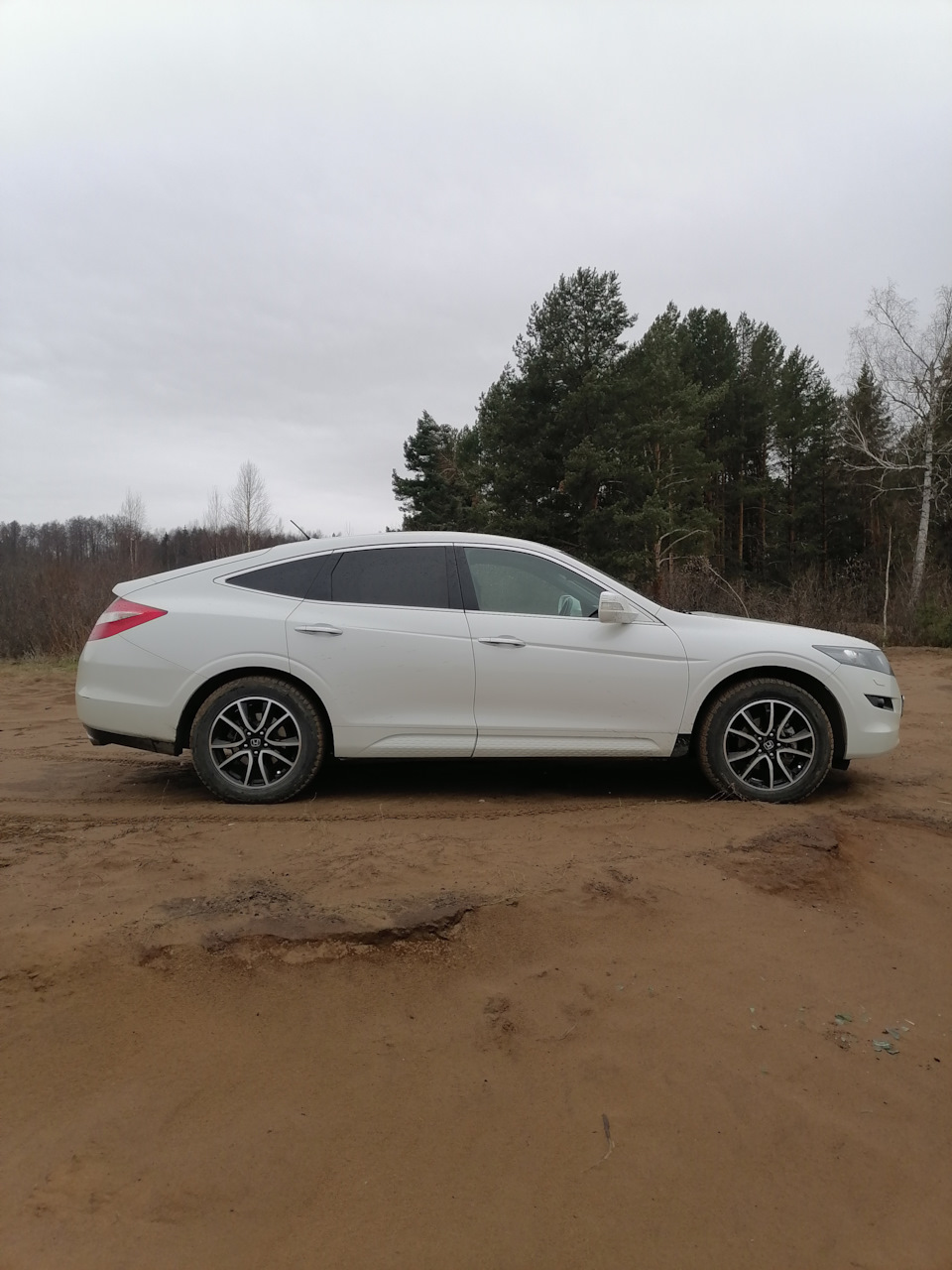 ЛАМПЫ ПОДСВЕТКИ, БРЫЗГОВИКИ, ДОРАБОТКИ — Honda Crosstour, 3,5 л, 2012 года  | своими руками | DRIVE2