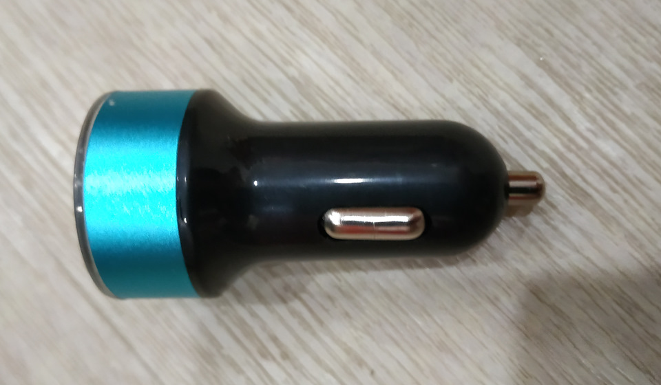 Вольтметр — USB-зарядка в прикуриватель — KIA Sportage (1G), 2 л, 2001 ...
