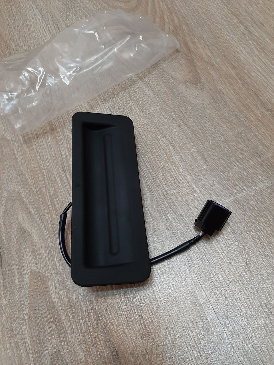 Кнопка багажника от элантры — Hyundai Solaris (2G), 1,6 л, 2018 года ...