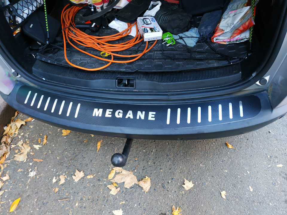 Накладка на бампер — Renault Megane III, 1,5 л, 2011 года | аксессуары ...