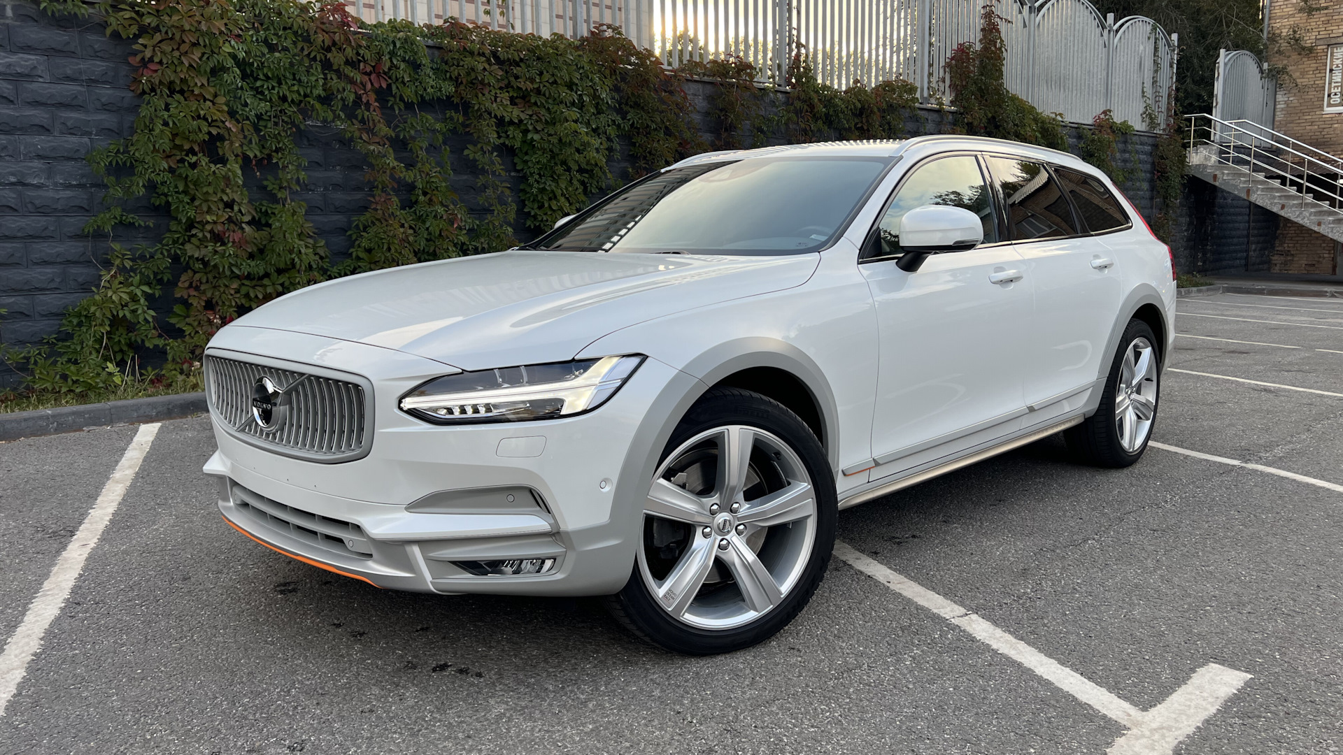 Volvo V90 Cross Country 2.0 дизельный 2019 | Ocean Race на DRIVE2