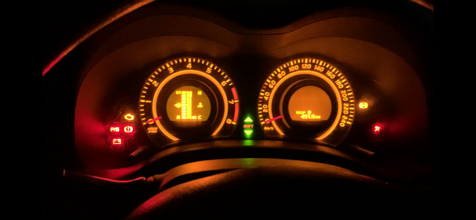 не горит лампочка индикатора топлива — Toyota Corolla (140/150), 1,6 л ...