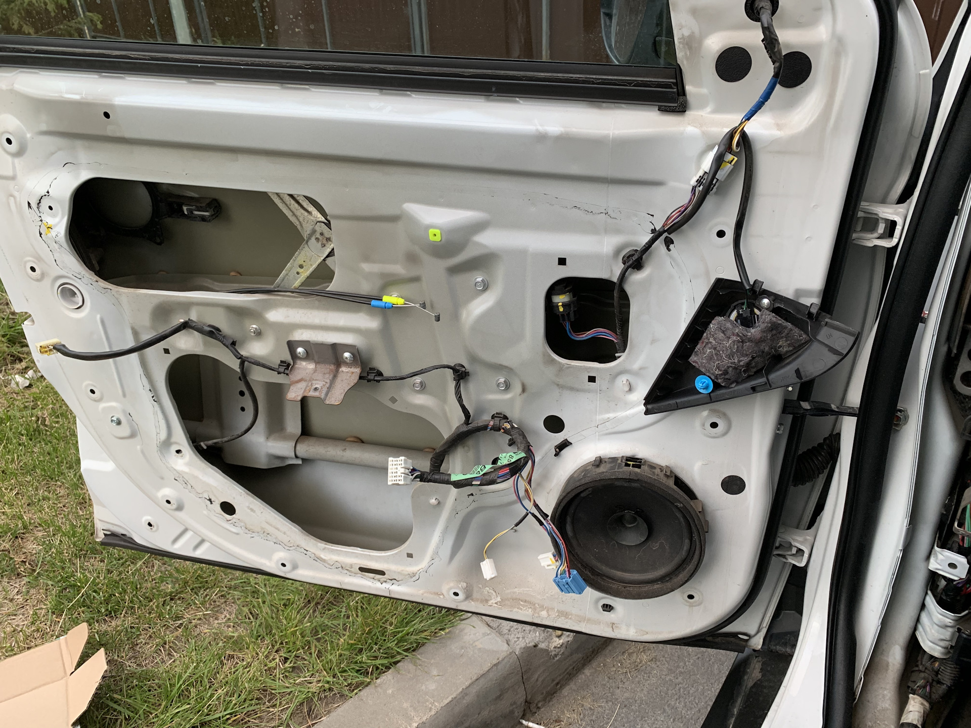 дверь мицубиси аутлендер