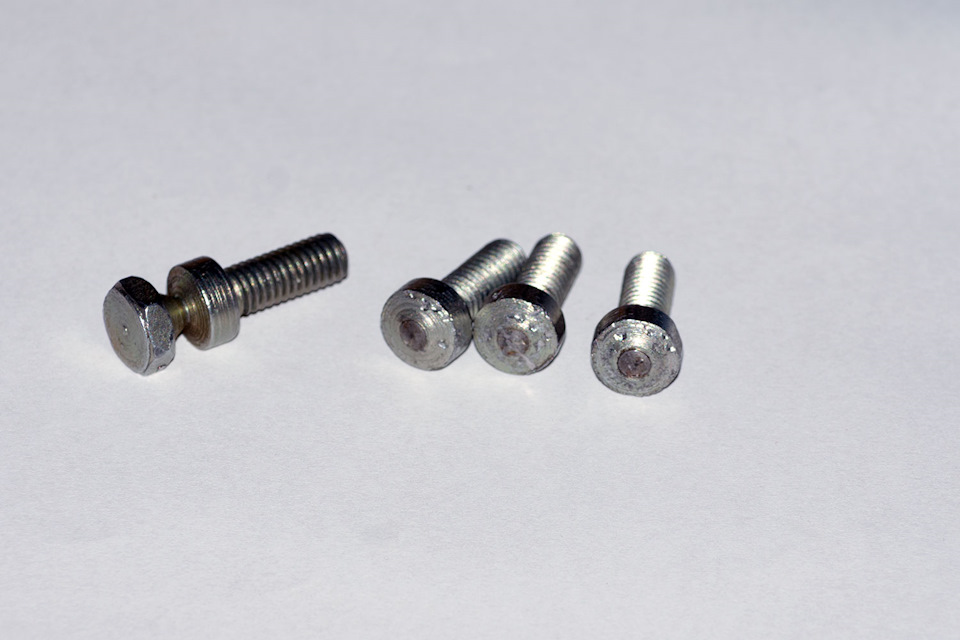 Провернулся ключ в замке зажигания — УАЗ Patriot, 2,7 л, 2012 года ...