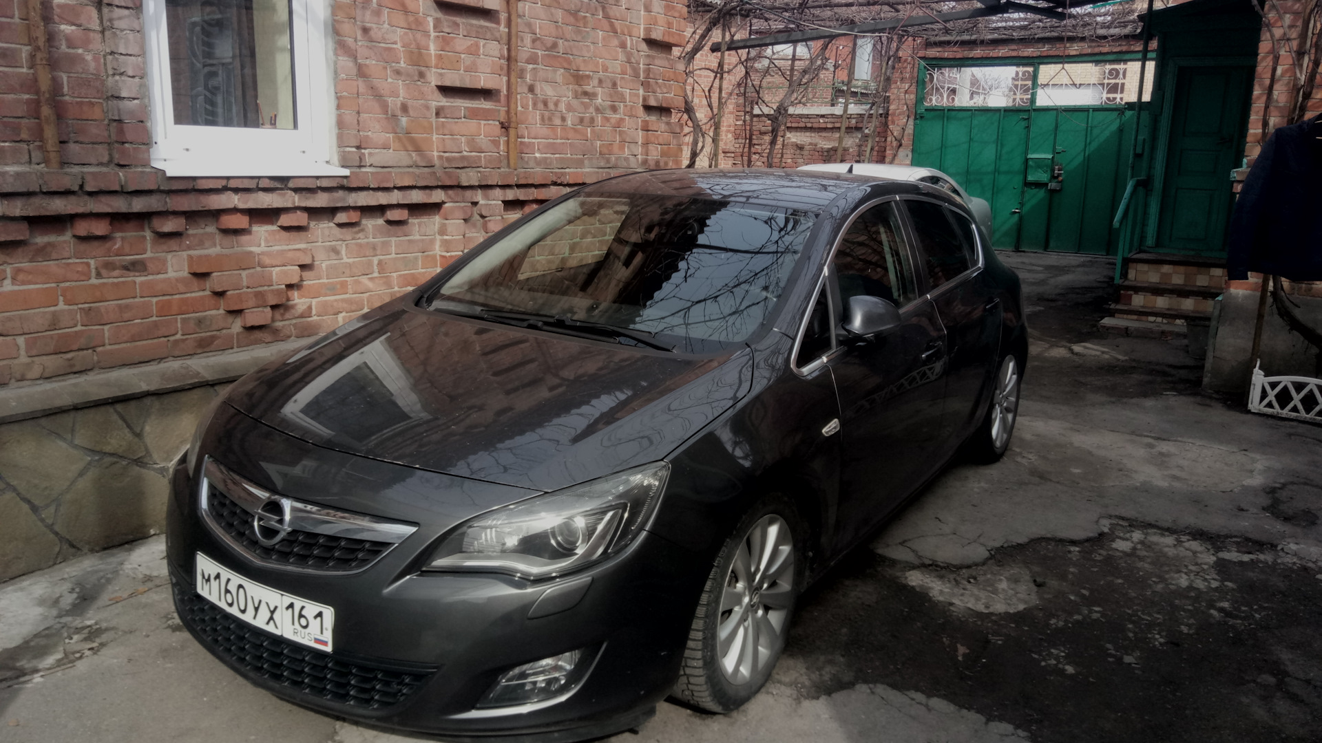 Opel Astra J 1.6 бензиновый 2012 | Мухич на DRIVE2