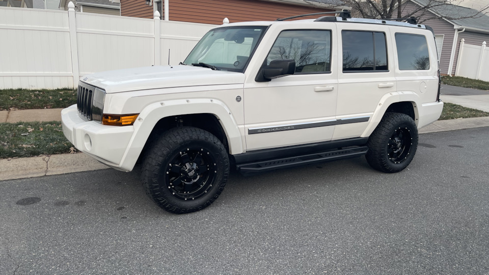 Jeep Commander 5.7 HEMI Quadra drive 2