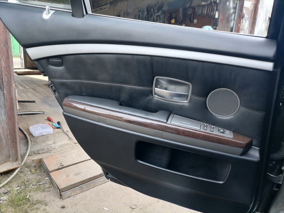 Фото в бортжурнале BMW 7 series (E65/E66)