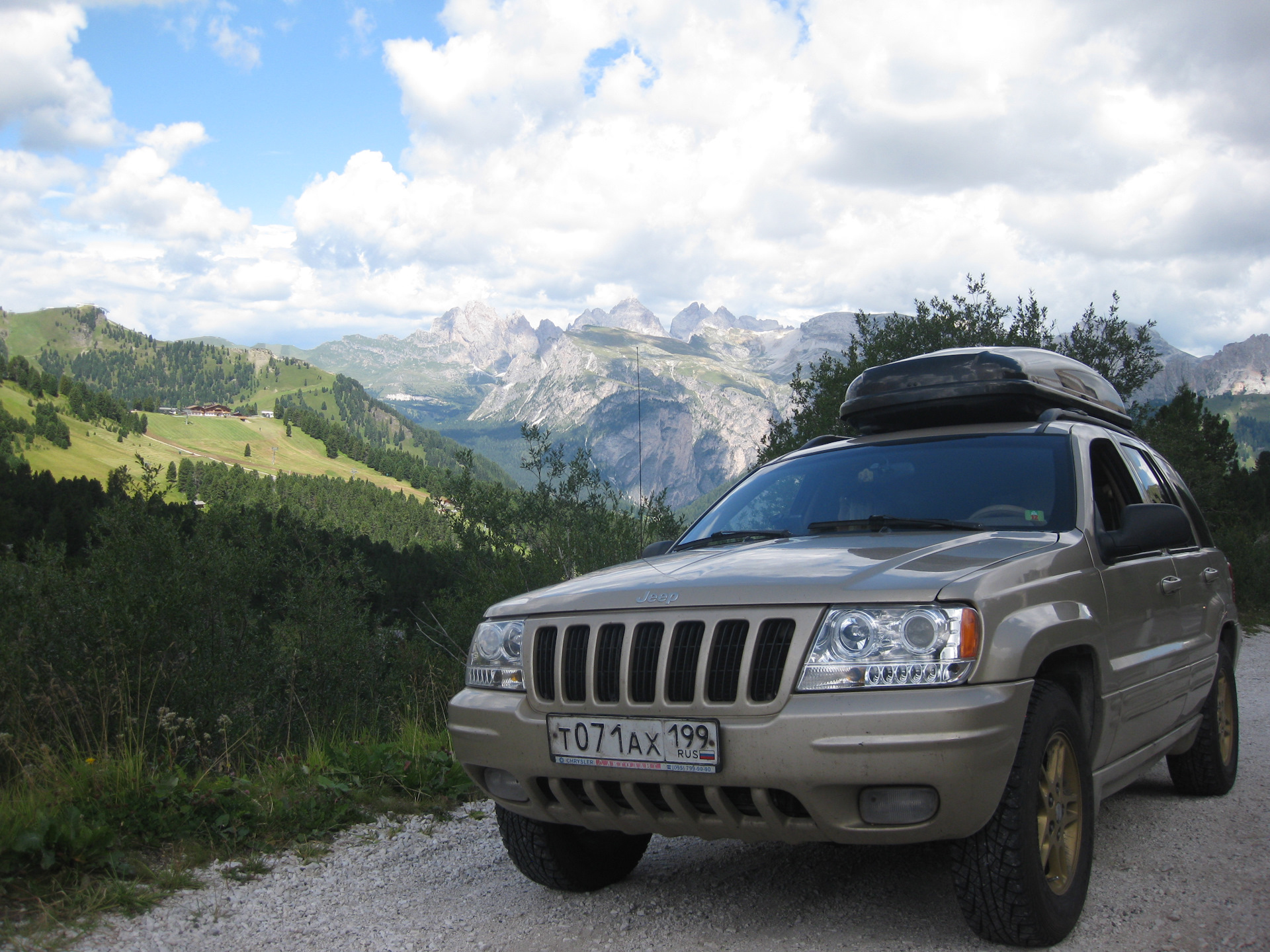 Jeep Grand Cherokee WJ 4 7 багажник