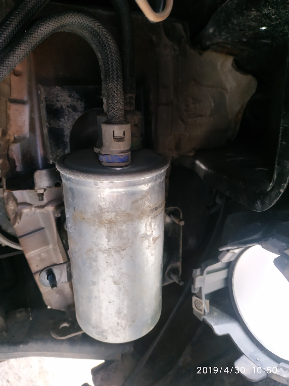 Замена топливного фильтра на дастере — Dacia Duster (1G), 1,5 л, 2010 ...