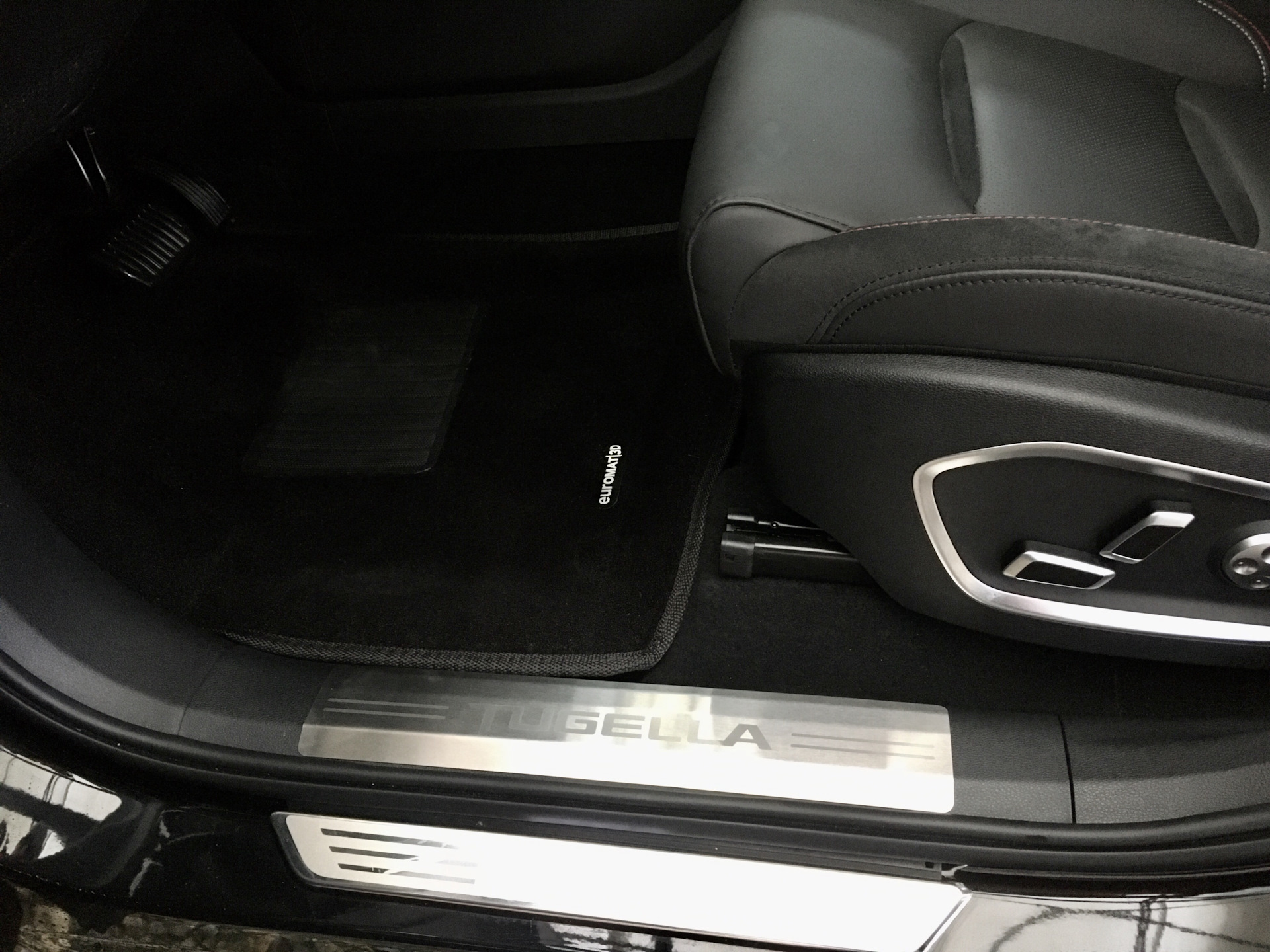 3Д коврики или когда резины на всех хватает😁 — Geely Tugella, 2 л, 2021 ...