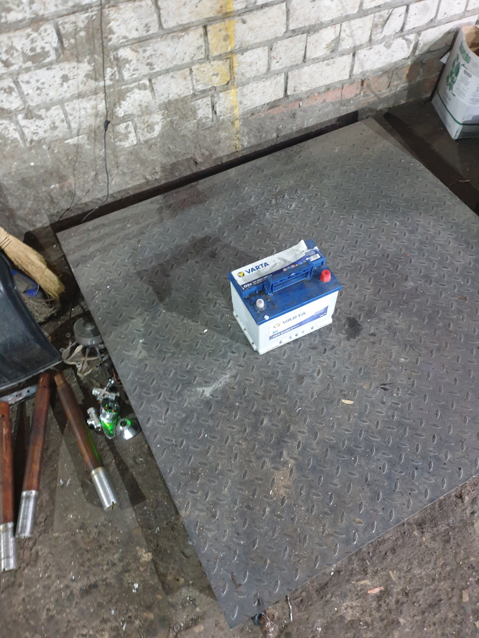 Сдал старый аккумулятор. — Hyundai Elantra (4G), 1,6 л, 2008 года ...