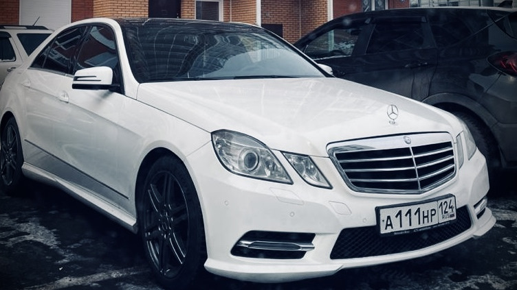 Mercedes-Benz E-Class 🏎💨