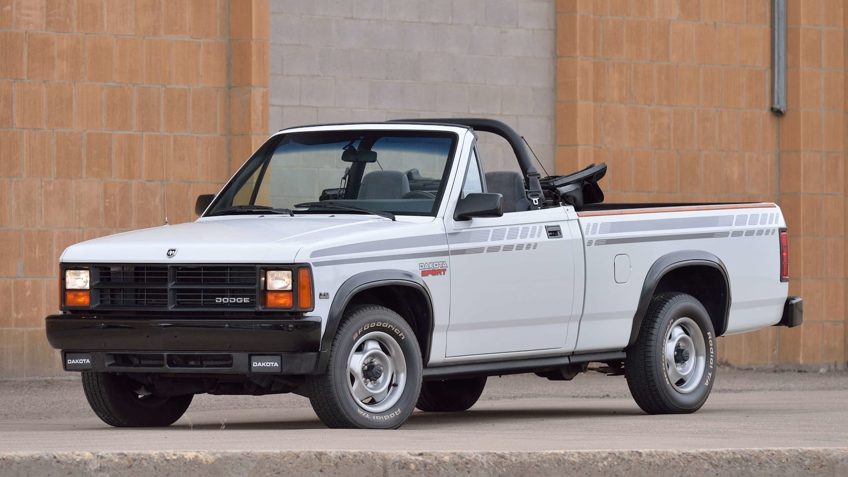 Dodge Dakota Sport Convertible 1989-1991 — Пикап с откидной крышей! Что за  бред? — «История автомобилестроения» на DRIVE2