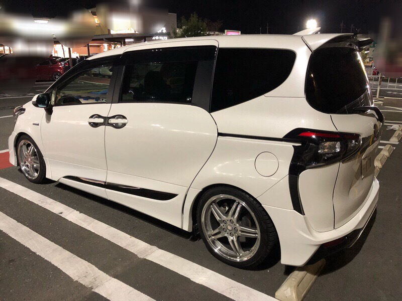 Шины toyota sienta