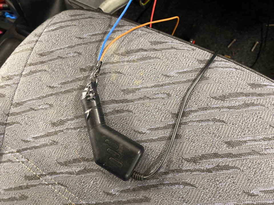 Единый выкидной ключ. Подключение магнитолы и видеорегистратора от ...