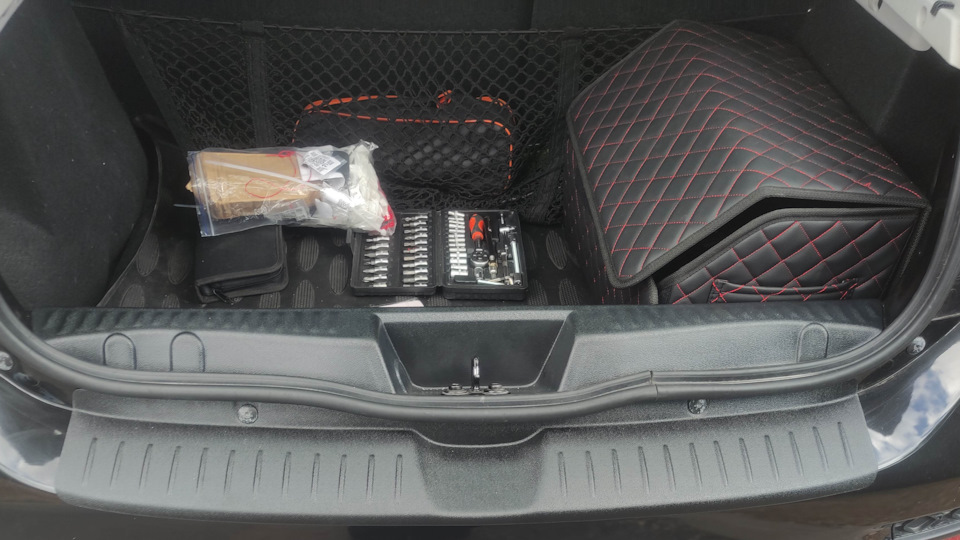 Полезные накладки в багажник — Renault Sandero Stepway (2G), 1,6 л ...