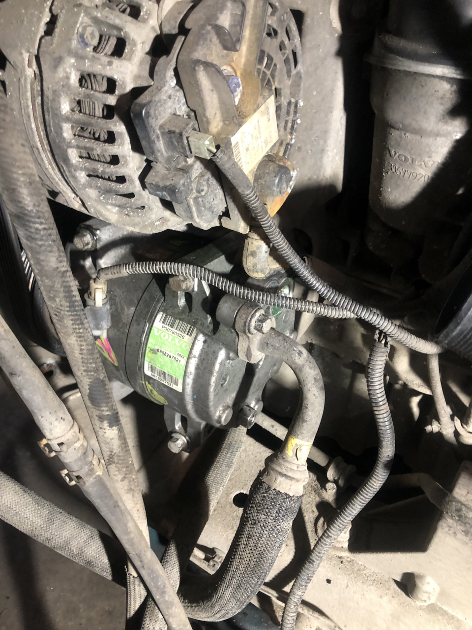 Фото в бортжурнале Volvo XC90 (1G). Запчасти на фото: 30677920