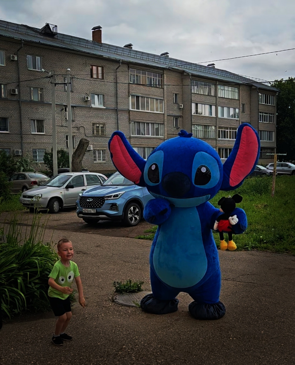 С подарком ;) — Chery Tiggo 4 Pro