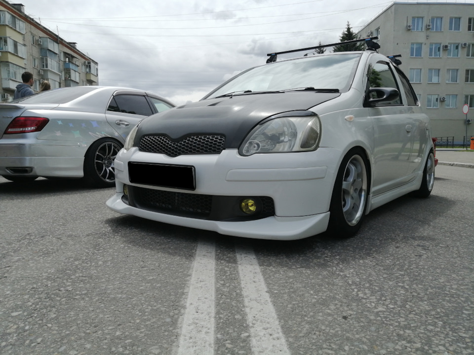 Toyota Vitz 1 RS