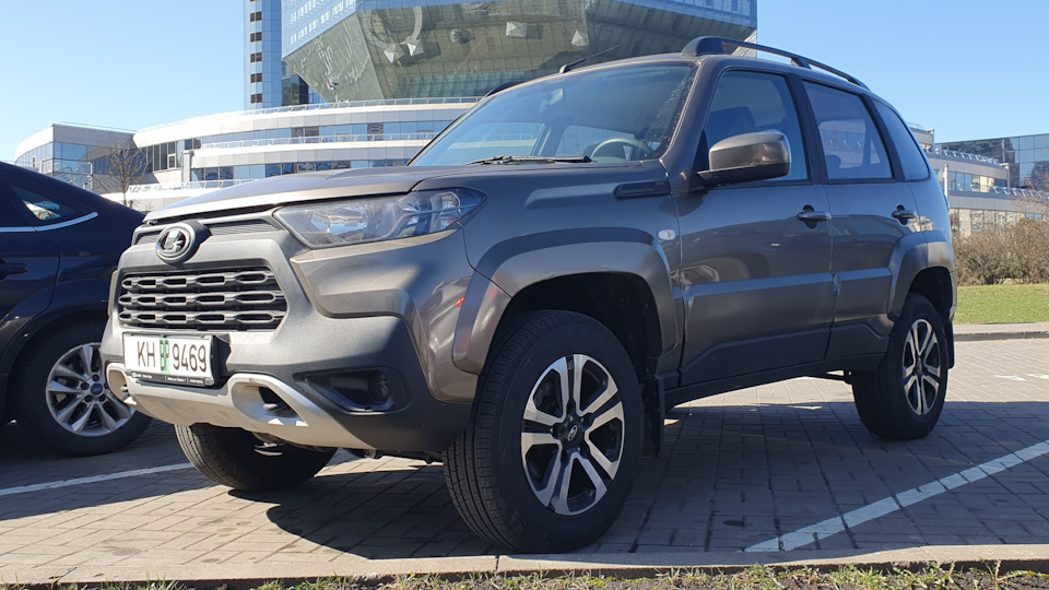 Lada Niva Travel Антракс Эдишн