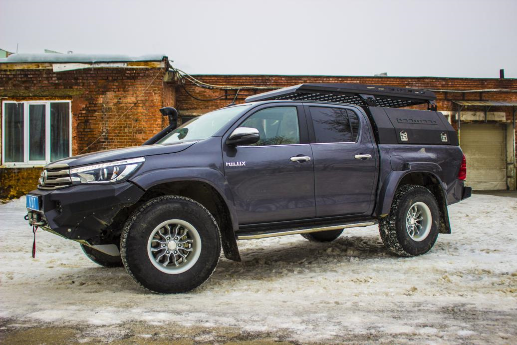 Toyota Hilux экспедиционник