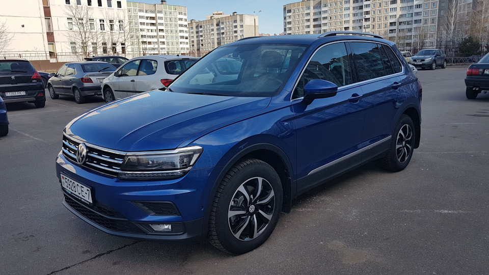 VW Tiguan в матовой плёнке