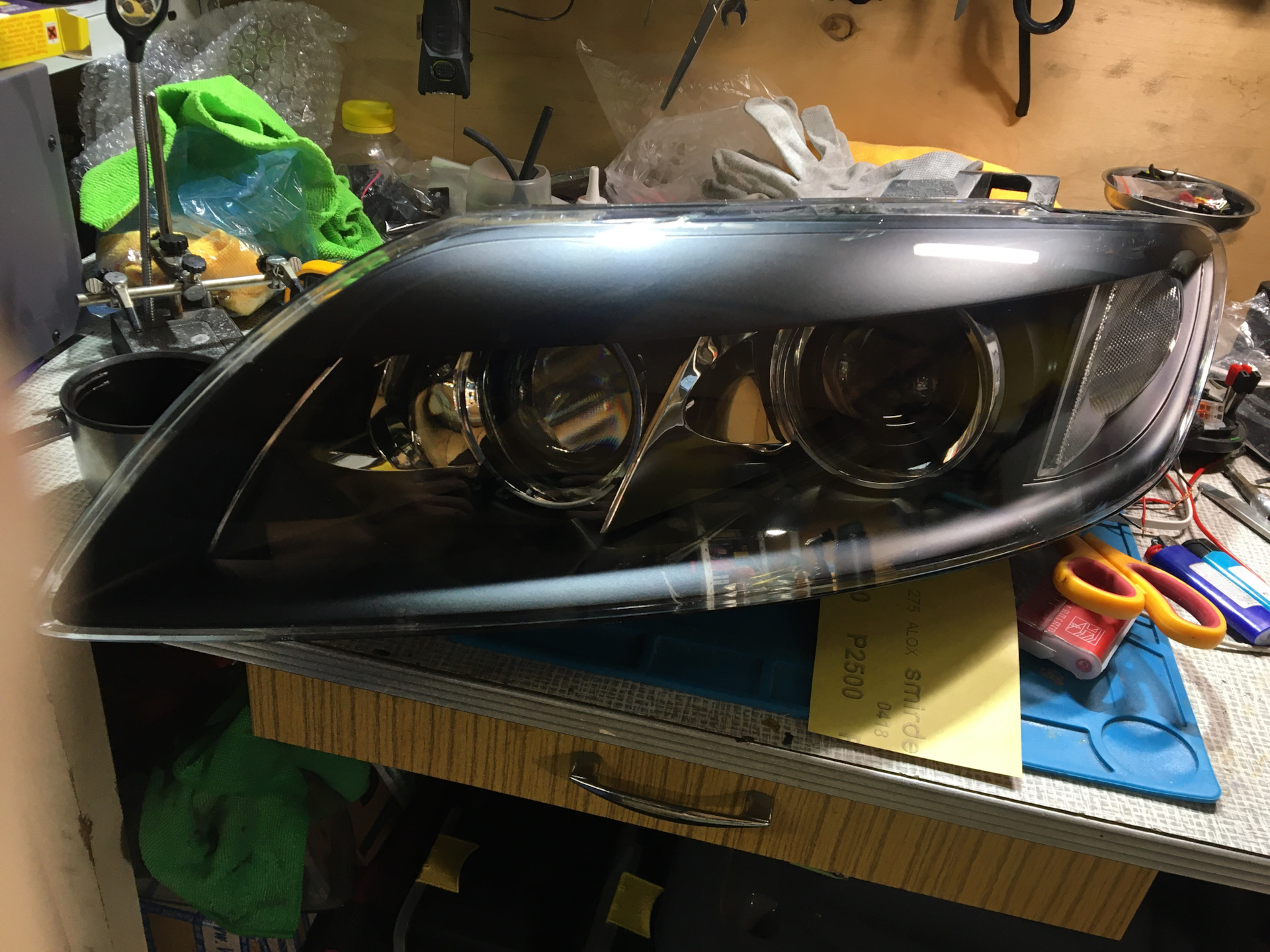 Фара ауди q-7 941-005. Фары q7. Audi q7 без фар. Фары q7. Фара ауди ку7.