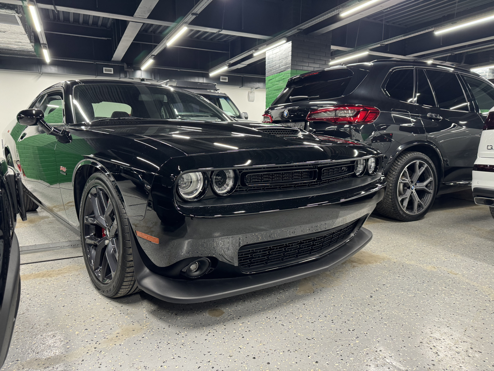 Оценка челека (плюсы и минусы автомобиля) — Dodge Challenger, 5,7 л, 2019  года | наблюдение | DRIVE2