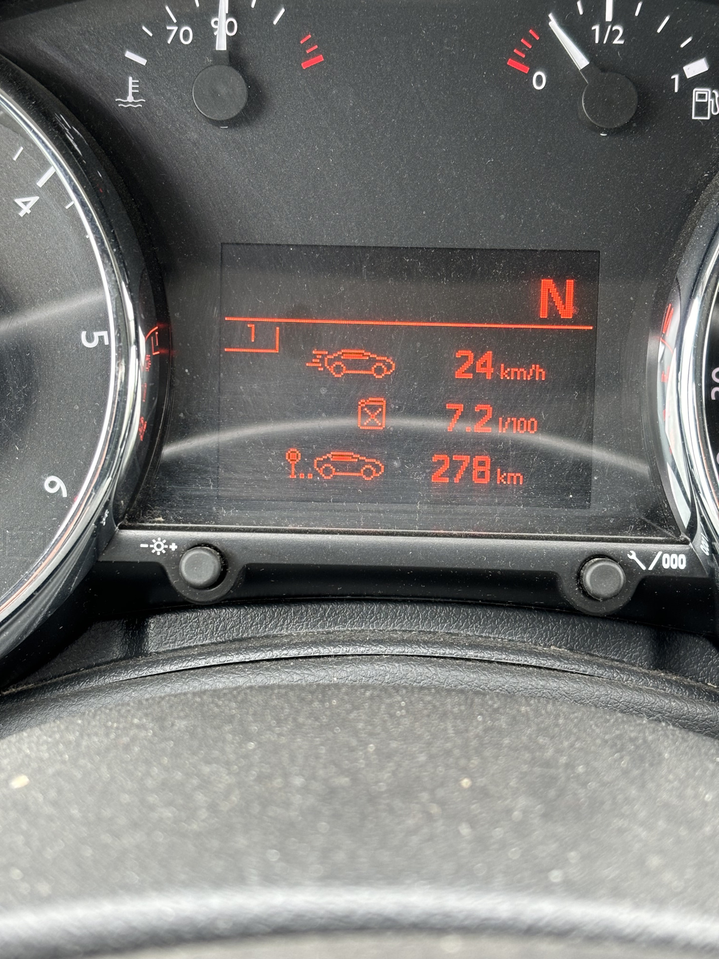 Расход дизеля 7 литров — Peugeot 3008 (1G), 1,6 л, 2013 года ...