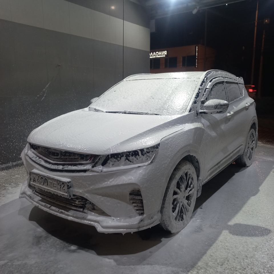 Нанесение твёрдого воска SOFT99 КАРНАУБА — Geely Coolray, 1,5 л, 2020 года  | мойка | DRIVE2