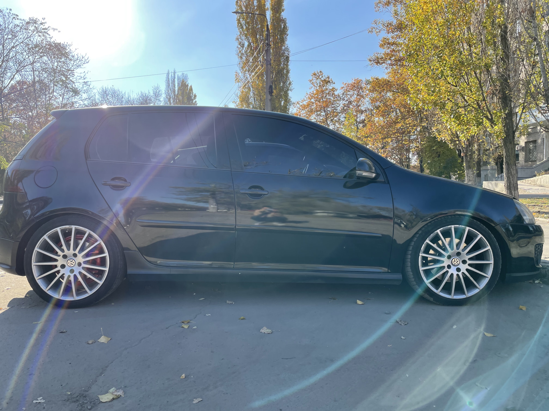 Правильное занижение винтовой подвеской — Volkswagen Golf Mk5 GTI, 2 л,  2008 года | тюнинг | DRIVE2