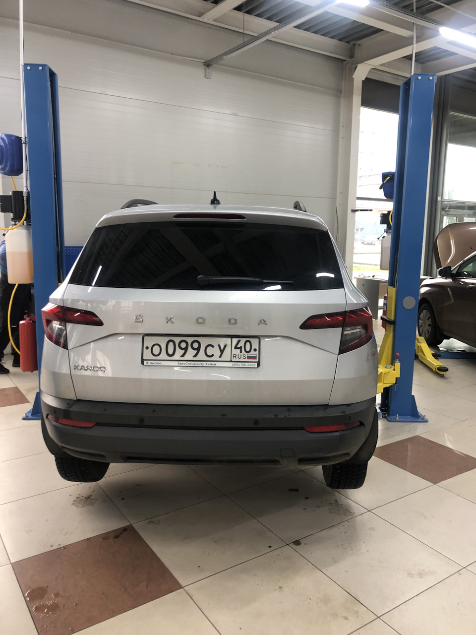 Задние колодки — Skoda Karoq, 1,4 л, 2020 года | плановое ТО | DRIVE2