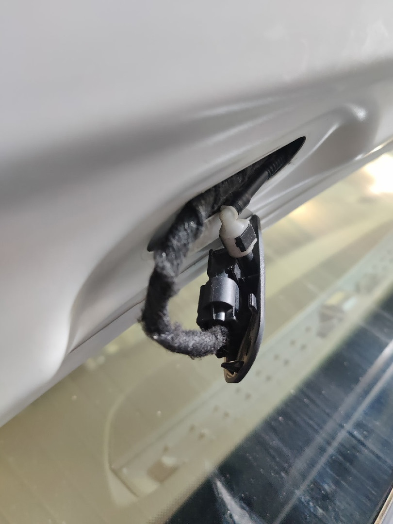 #18 Веерные форсунки стеклоомывателя — Audi A3 Sportback (8VA), 1,4 л ...