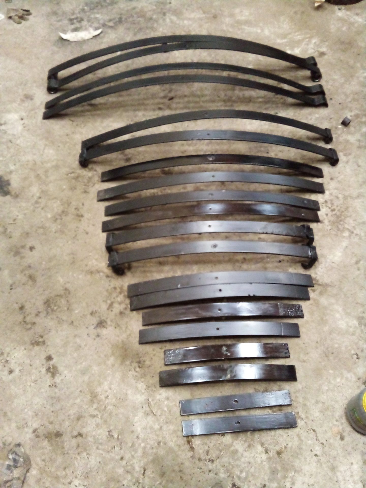 Нужны ли чехлы на рессоры? — Москвич 423, 1,4 л, 1961 года | своими ...