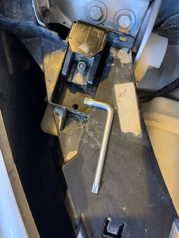 71. Покраска бамперов, регулировка зазора фар по высоте — Volkswagen ...